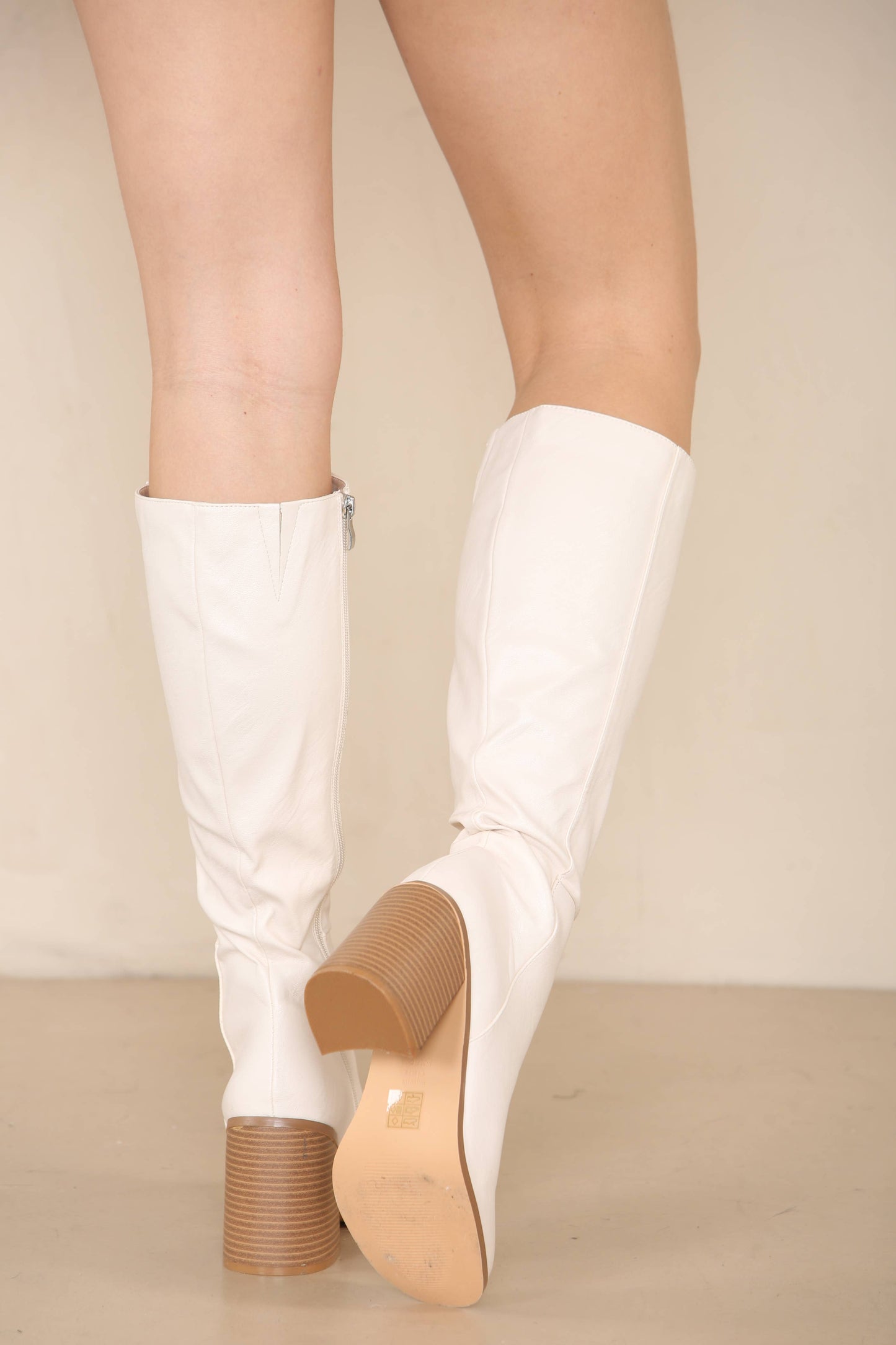 RoxieCREAM KNEE HIGH HEELED BOOT