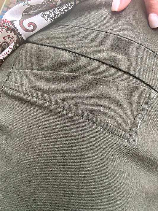 The perfect teacher pant