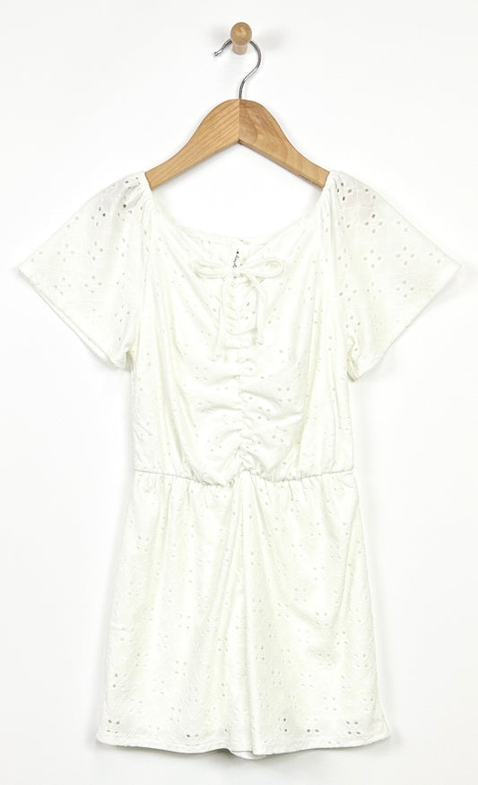 Sweet pea ivory